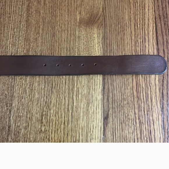 Women's Gucci belt in great condition 75/30. Width 1.5. Length 35 - Picture 3 of 5